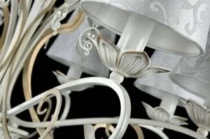 Подвесная люстра Maytoni Monile ARM004-08-W